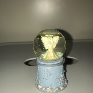 Angel water globe